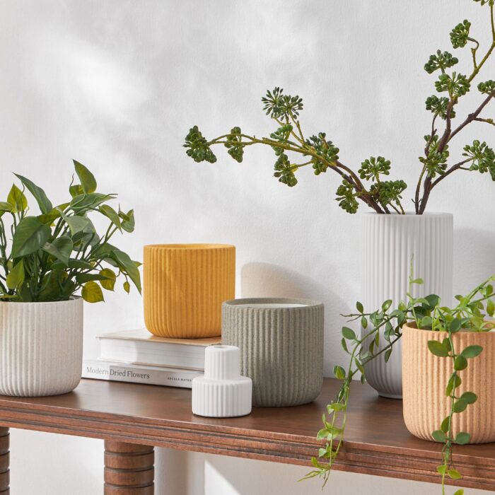Table Centerpiece Vase - Image 1